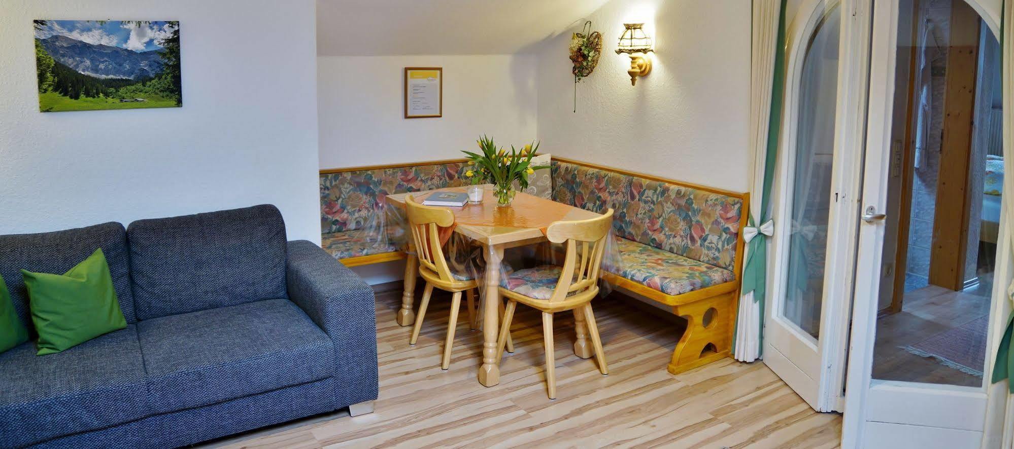 Ferienwohnung Johannesklause มิทเทนวัลด์ ภายนอก รูปภาพ